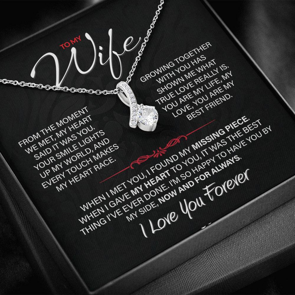 Best Gift for Your Wife: Forever Love Necklace - Remind Her of Your Love