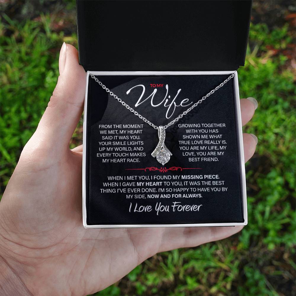 Best Gift for Your Wife: Forever Love Necklace - Remind Her of Your Love