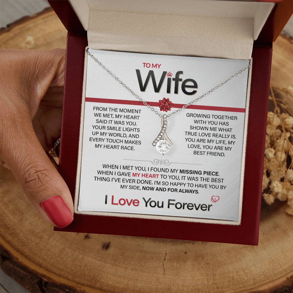 Best Gift for Your Wife: Forever Love Necklace - Remind Her of Your Love