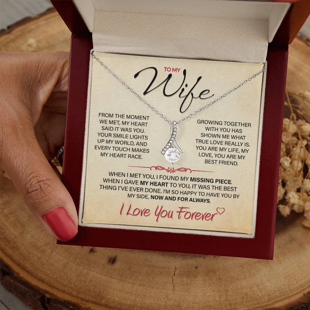 Best Gift for Your Wife: Forever Love Necklace - Remind Her of Your Love